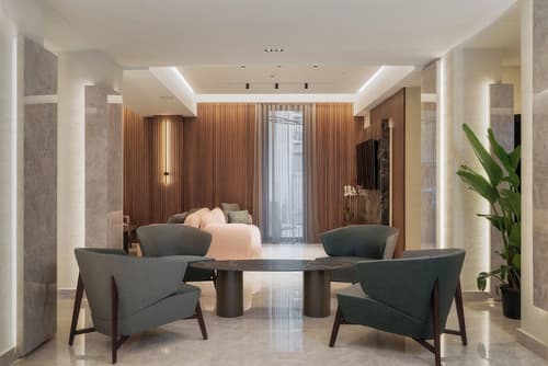 Hotel Mozart, Reception