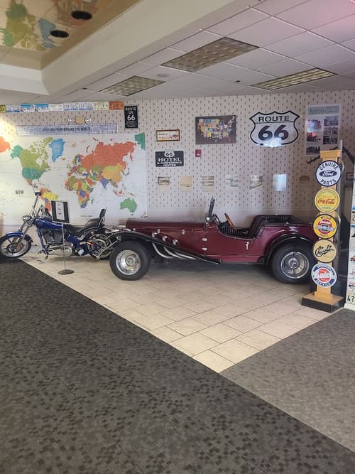 Route 66 Hotel, Springfield, Illinois, Lobby