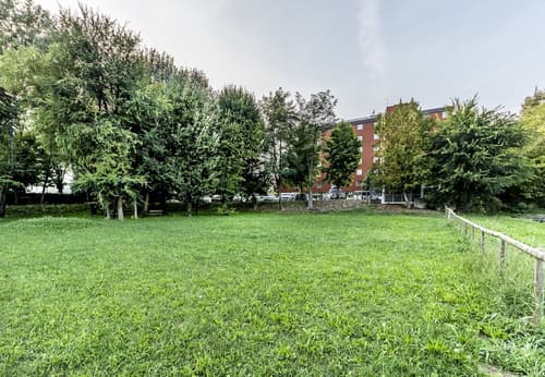 Antony Hotel, Property grounds