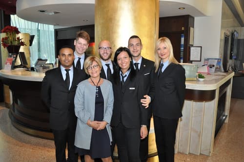 Antony Hotel, Reception