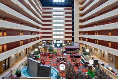 University Plaza Hotel and Convention Center Springfield, Lobby