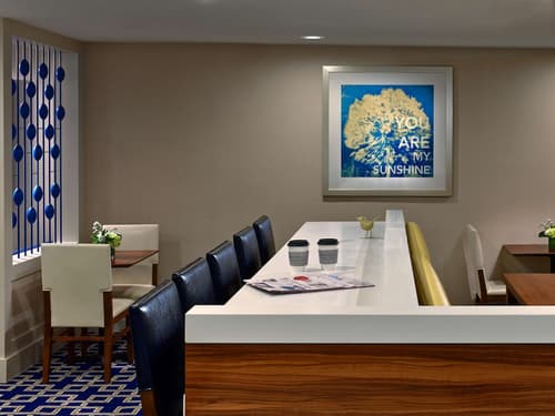 Sonesta ES Suites Montgomery, Lobby