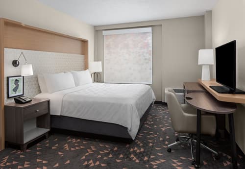 Holiday Inn Hasbrouck Heights-Meadowlands by IHG, Room