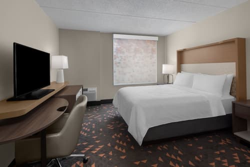 Holiday Inn Hasbrouck Heights-Meadowlands by IHG, Room