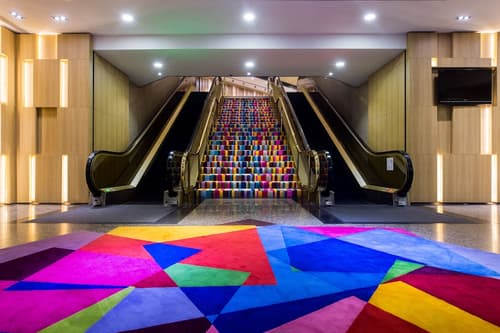 Furama City Centre, Interior entrance