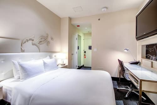 THE MIDLAND HOTEL, Chicago, a Tribute Portfolio Hotel, Room