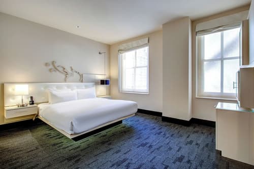 THE MIDLAND HOTEL, Chicago, a Tribute Portfolio Hotel, Room