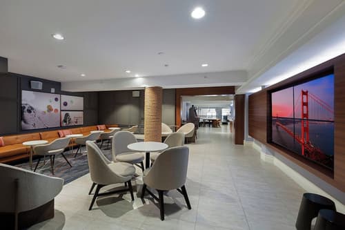 Axiom Hotel, Bar (on property)