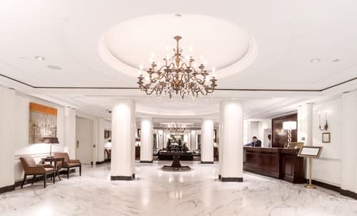 Omni Berkshire Place, Reception