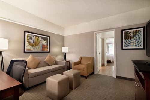 Embassy Suites by Hilton Brunswick, Room