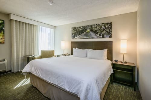 Wyndham Garden Fresno Yosemite Airport, Room