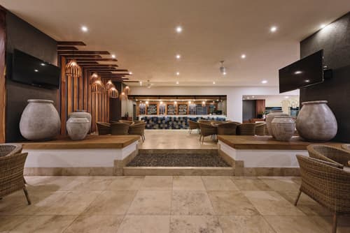 Sheraton Buganvilias Resort & Convention Center, Lobby