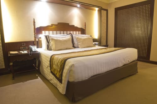 The Manila Hotel, Room