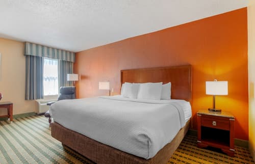 Best Western Plus Inn at Valley View, Room