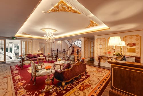 Dalat Palace Heritage Hotel, Lobby sitting area