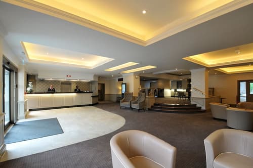 The Bromley Court Hotel, Reception