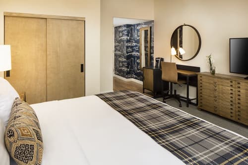 Hotel Indigo Boston Garden by IHG, Room