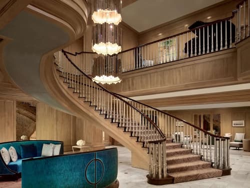 The Royal Sonesta Harbor Court Baltimore, Lobby