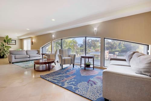 Best Western Plus Marina Shores Hotel, Lobby