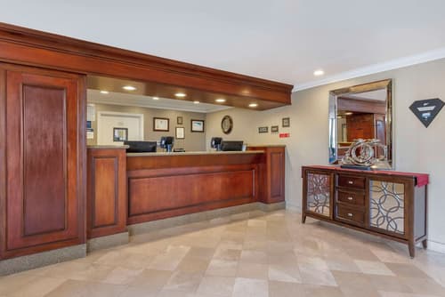 Best Western Plus Marina Shores Hotel, Reception