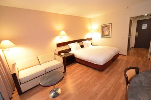 Bedford Hotel & Congress Centre, Room