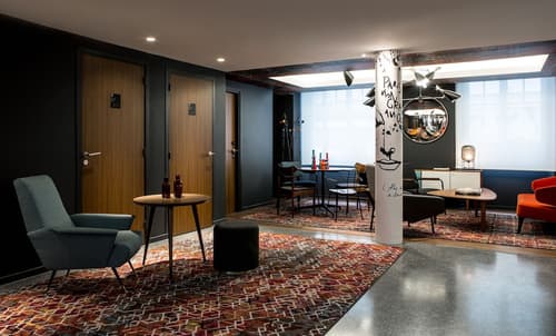 Le General Hotel, Lobby lounge