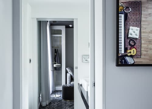 Le General Hotel, Room