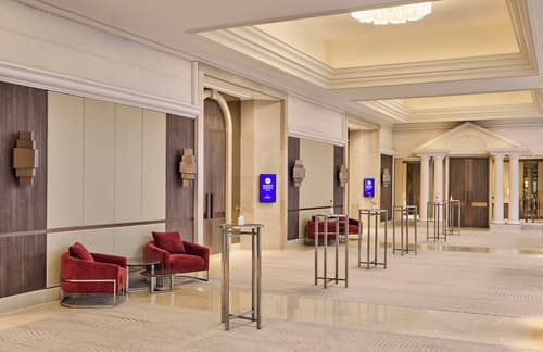 Hyatt Regency Belgrade, Lobby sitting area