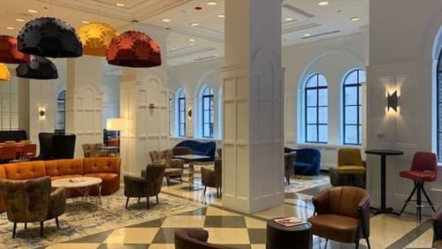 Warwick Allerton - Chicago, Lobby sitting area