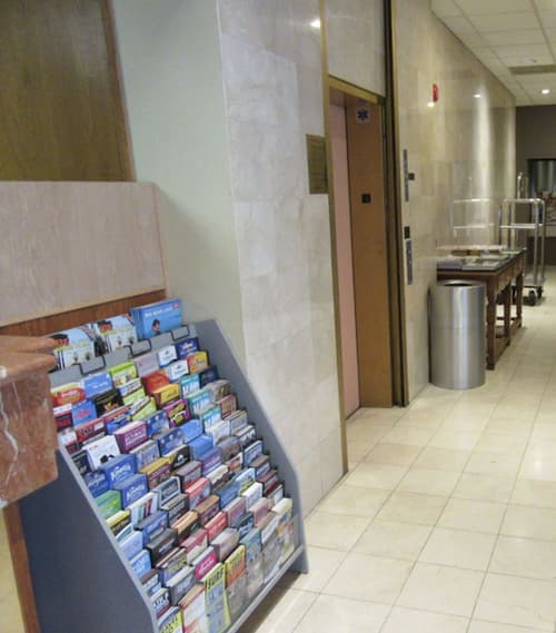 Ramada by Wyndham Los Angeles/Koreatown West, Lobby