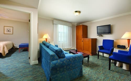 Inn At The Opera, Room