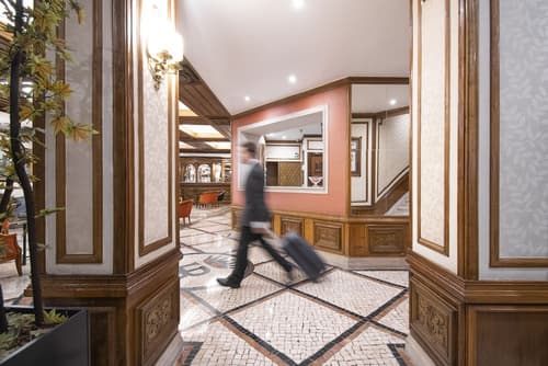 SANA Rex Hotel, Reception