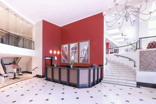 Southern Sun The Marine, Lobby