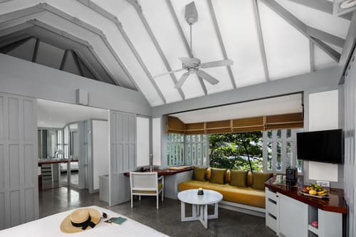 The Surin Phuket, Room