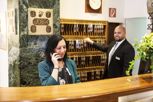 Hotel Royal, Reception