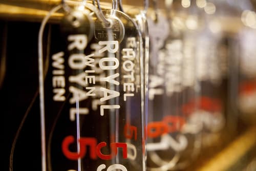 Hotel Royal, Reception