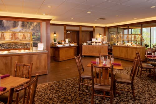 Crowne Plaza Lake Placid by IHG, Restaurant