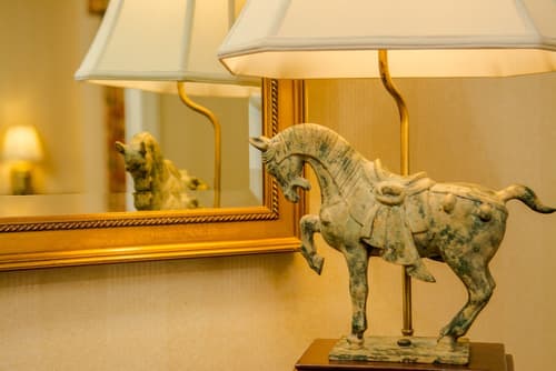 Mayflower Park Hotel, Room