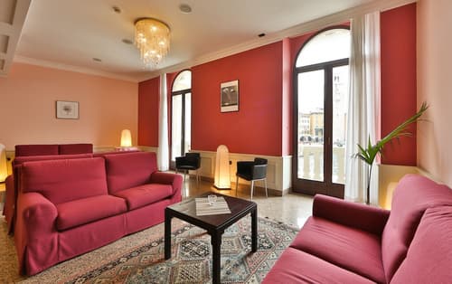 Hotel Europa Sky Pool & Panorama, Lobby sitting area