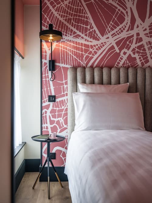 Le Grand Hotel, Room