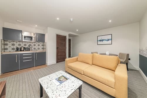 Mercure White Hart Hotel Salisbury and Apartments, Room