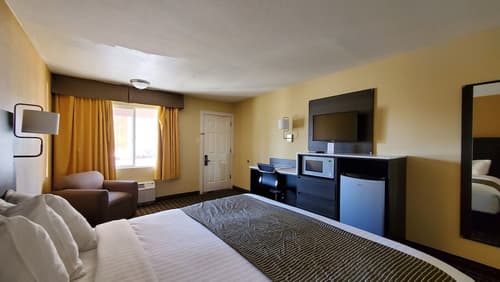 Ramada by Wyndham Flagstaff East, Room