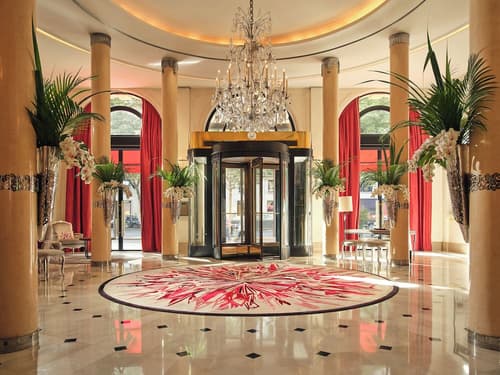 Hôtel Plaza Athénée - Dorchester Collection, Reception
