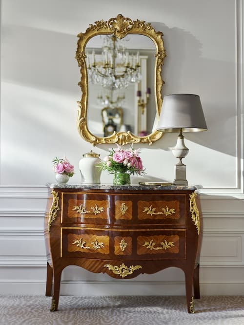 Hôtel Plaza Athénée - Dorchester Collection, Room