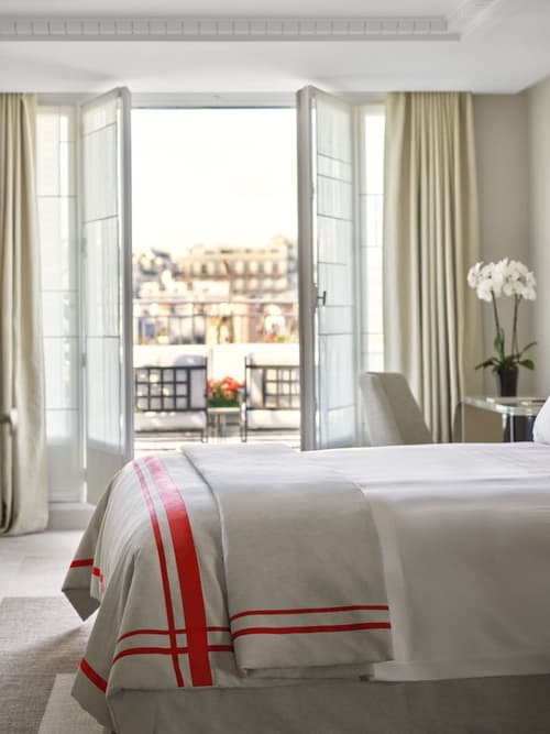 Hôtel Plaza Athénée - Dorchester Collection, Room