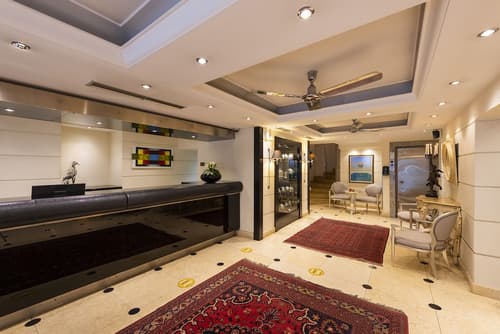 Best Western Plus Embassy Hotel, Reception