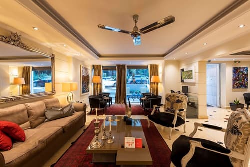 Best Western Plus Embassy Hotel, Lobby