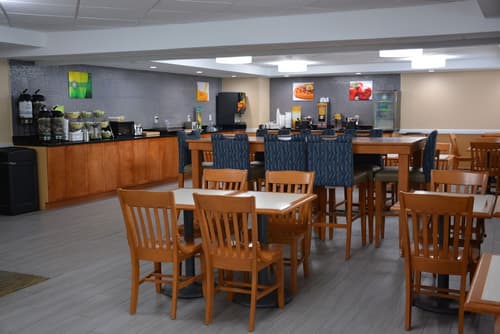 Best Western Cape Cod Hotel, Breakfast area