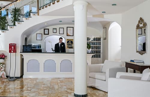 Hotel Syrene, Reception