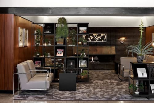 Imperial Hotel, Lobby sitting area